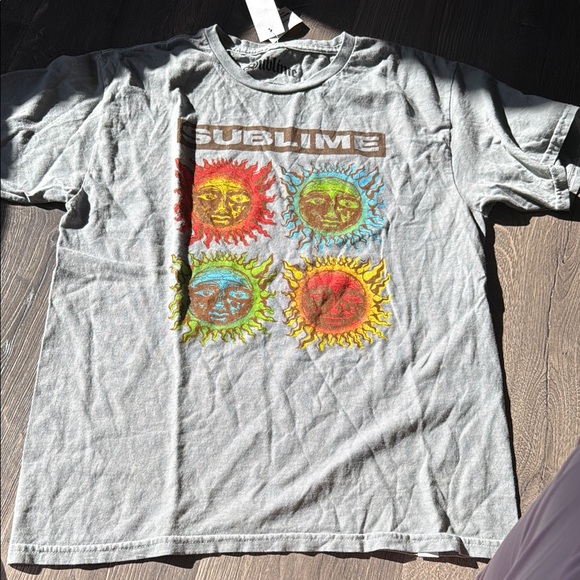 Kids Graphic T-Shirt - Gray with Colorful Sun Design XL - Picture 1 of 1